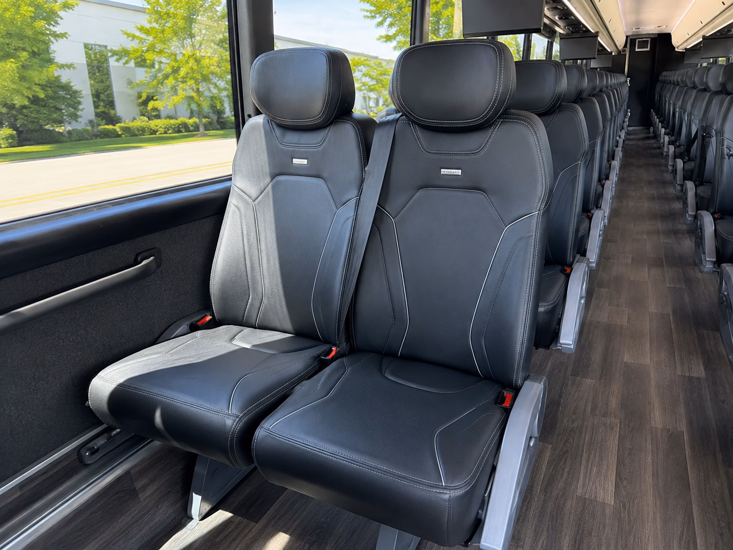 charter buses for outdoor and rural lincoln area wedding venues