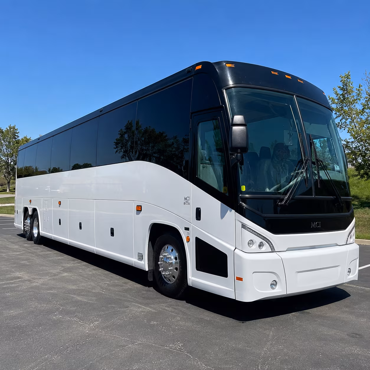 choosing the right bus size for your lincoln wedding guest count
