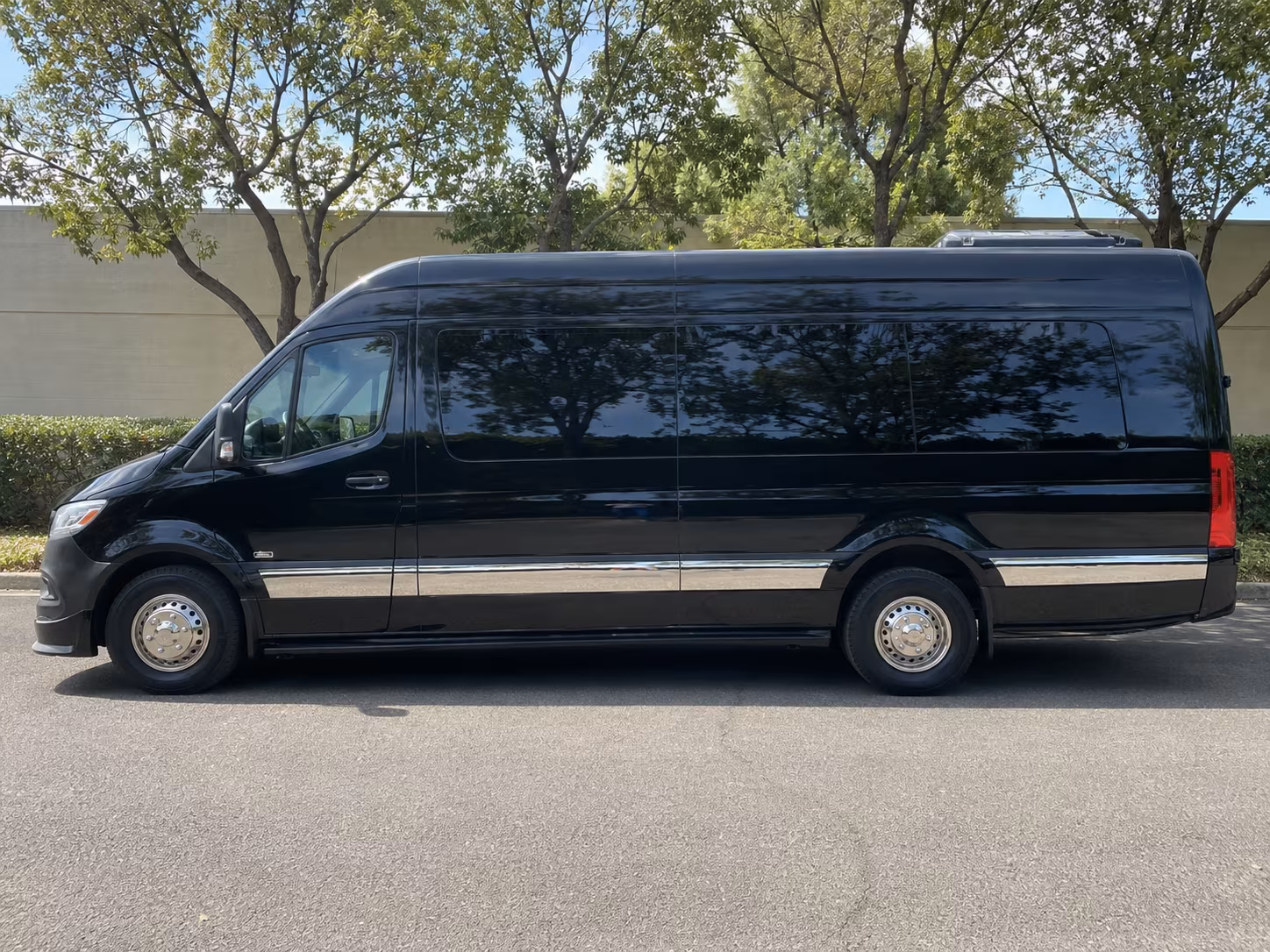 lincoln employee transportation onboard seating