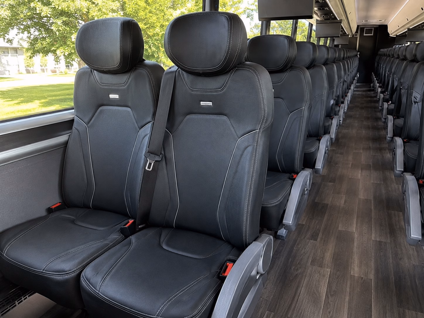 lincoln wedding transportation onboard seating